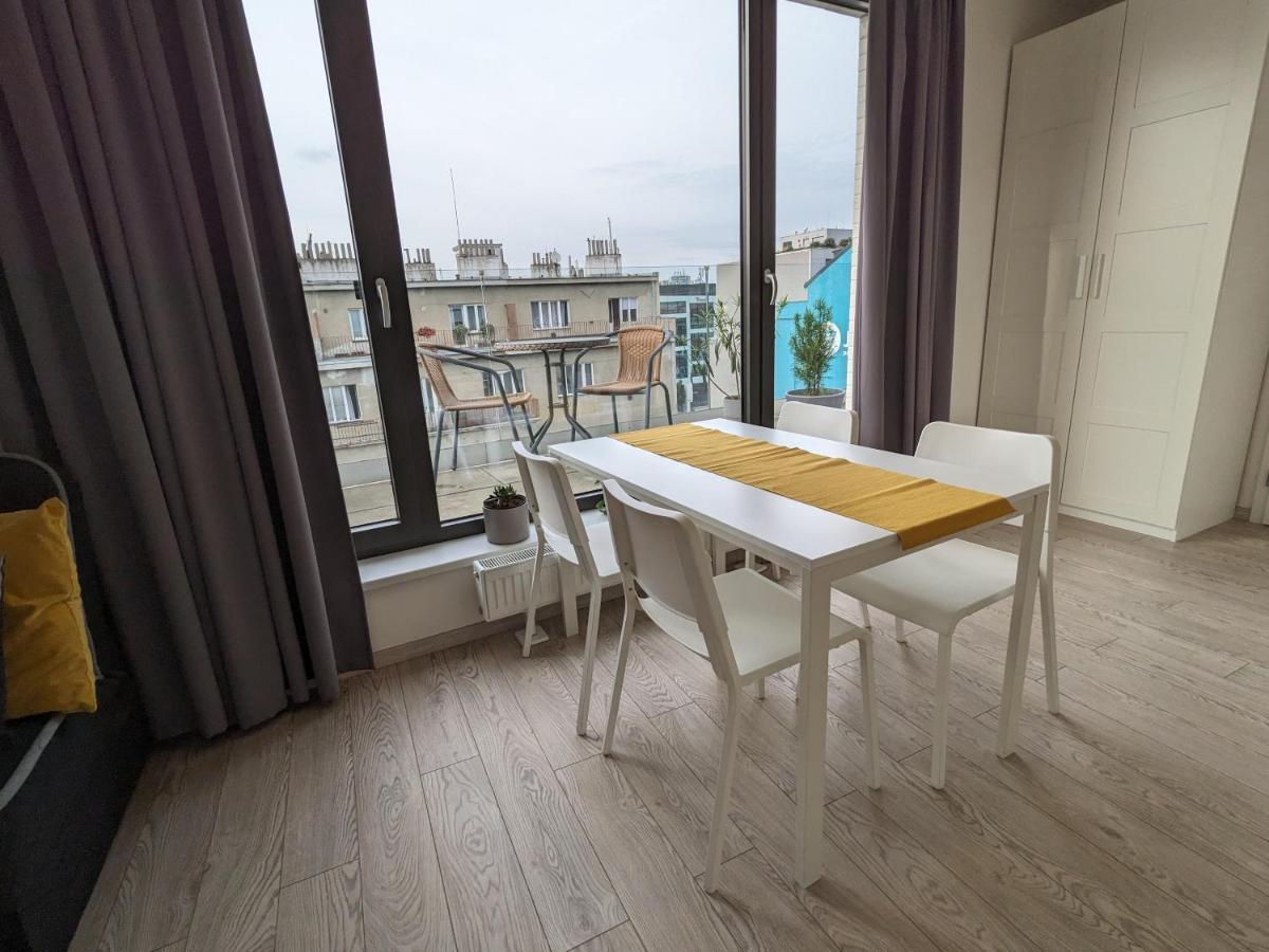 Cozy Apartment With Big Terrace In Central Prague - Karlin Kültér fotó