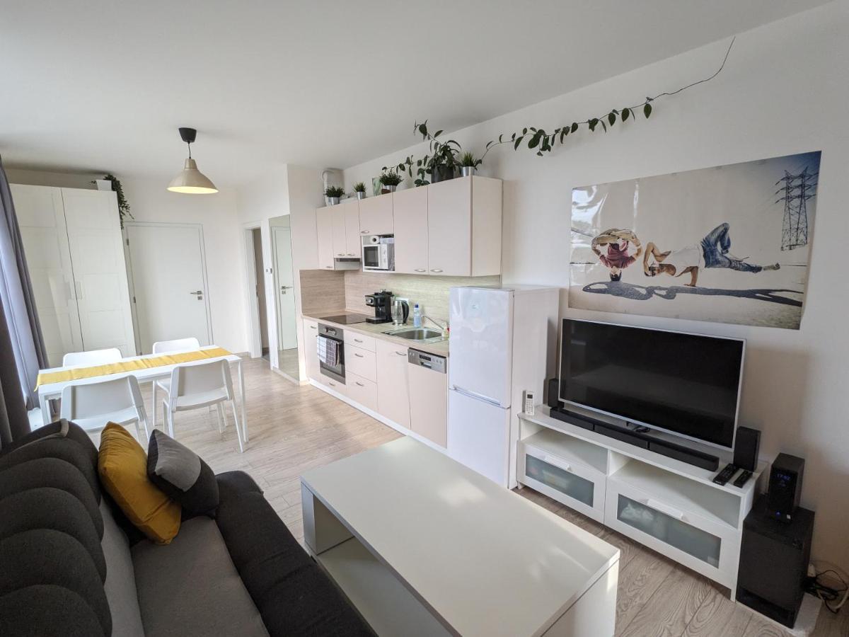 Cozy Apartment With Big Terrace In Central Prague - Karlin Kültér fotó