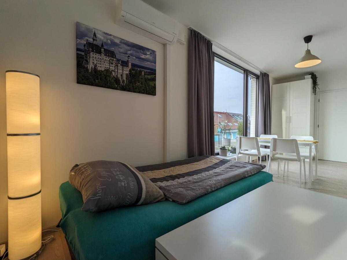 Cozy Apartment With Big Terrace In Central Prague - Karlin Kültér fotó